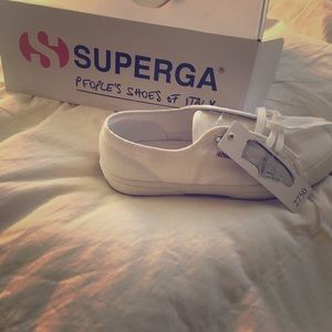 Superga classic tennis shoes
